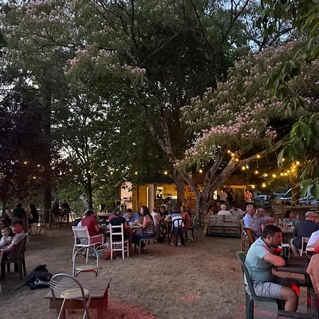 Le Caprice Garden, River And Chateau *