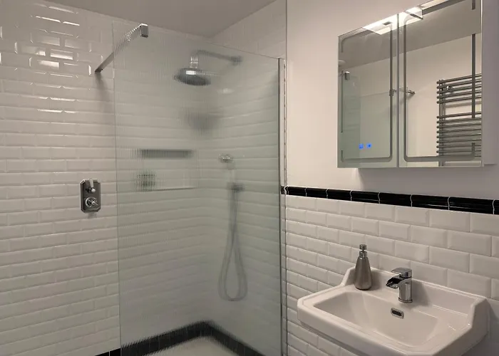 Le Caprice Garden, River And Chateau Holiday home