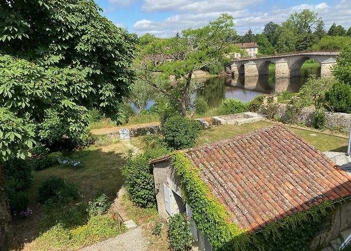 Holiday home Le Caprice Garden, River And Chateau