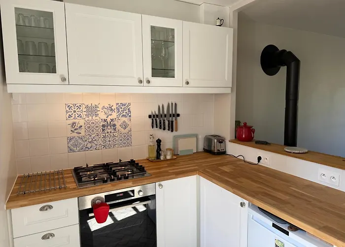 Le Caprice Garden, River And Chateau Holiday home *